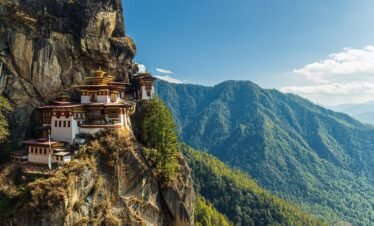 bhutan, monastery, mountains, buddhism, temple, asia, mountain, nest, paro, landmark, religion, buddha, buddhist, architecture, landscape, tourism, travel, nature, taktshang, himalaya, building, bhutanese, attraction, rock