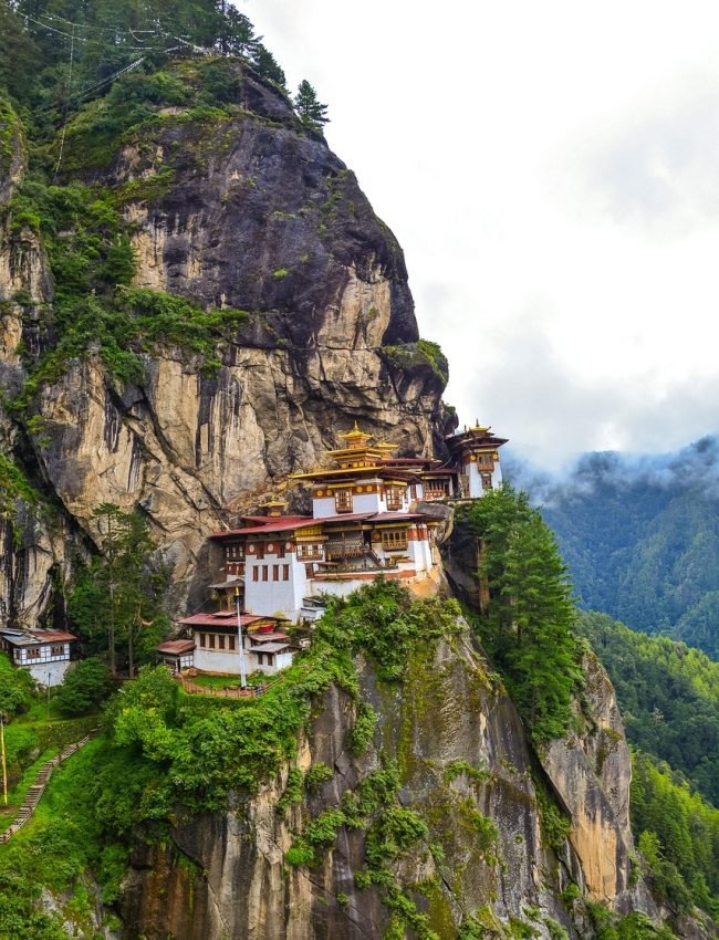 tiger's nest, paro, bhutan, buddhism, monastery, landscape, mountain, nature, taktshang, architecture, tourism